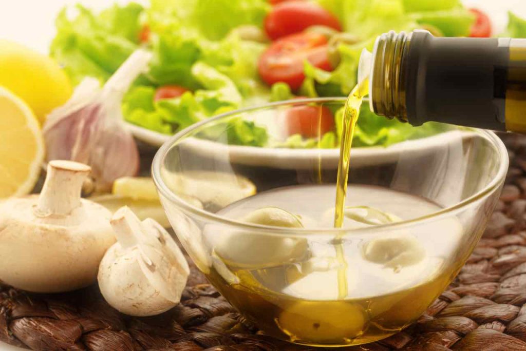 Olio Evo Guida Completa Caratteristiche Produzione Benefici Usi